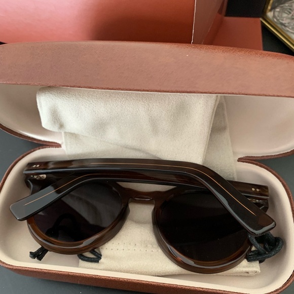 ILLESTEVA Leonard Ii Sunglasess in Garnet - Picture 3 of 6